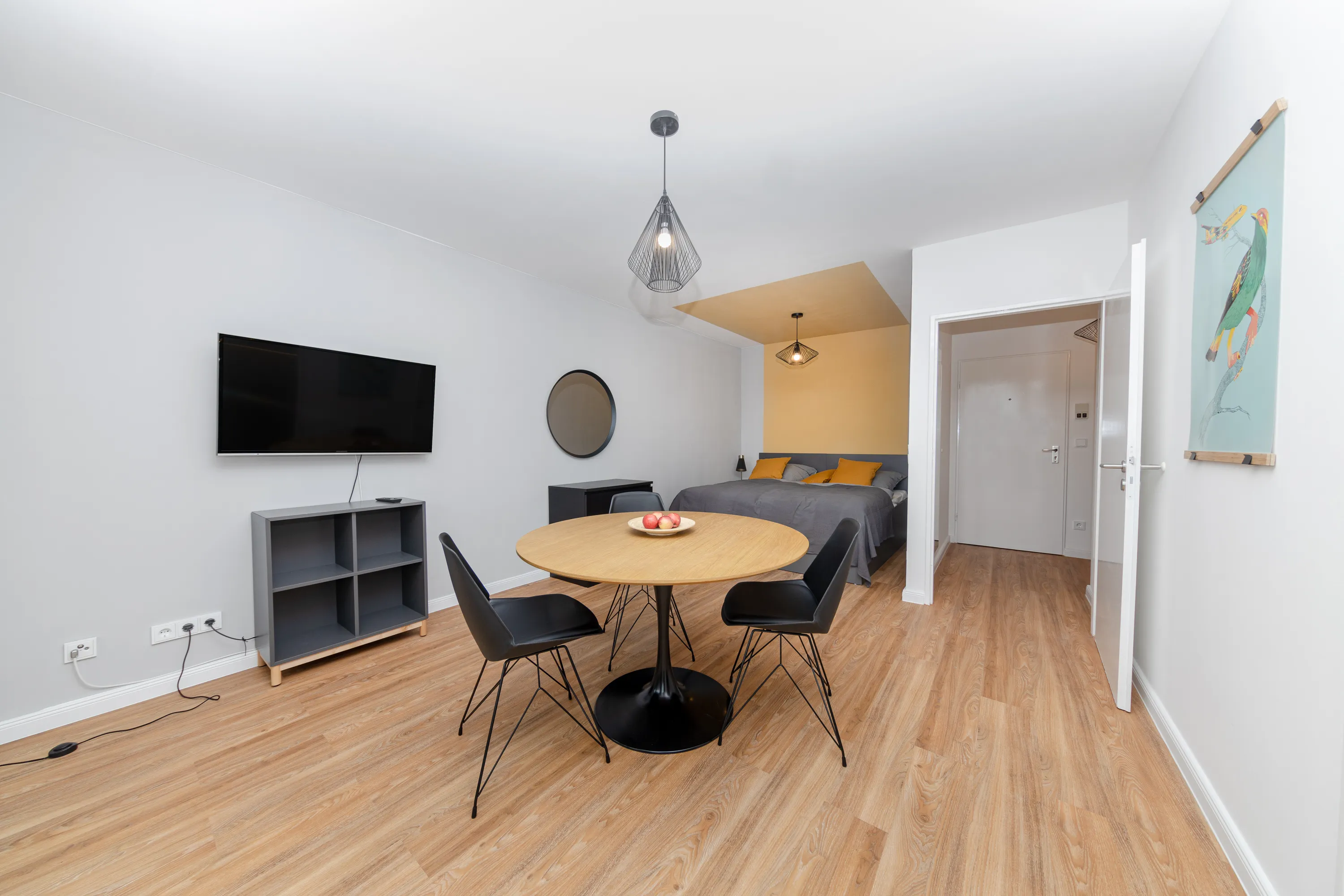 Real Estate - Image 9